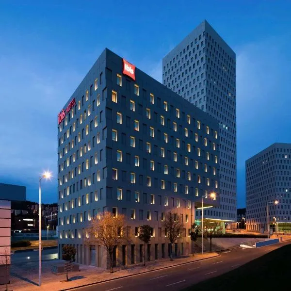 Ibis Barcelona Santa Coloma, отель в Санта-Коломе
