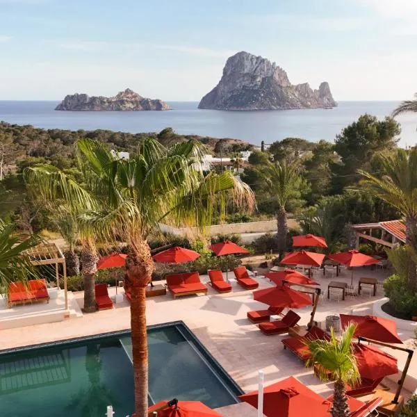 Petunia Ibiza, a Beaumier hotel, Hotel in Cala Vadella