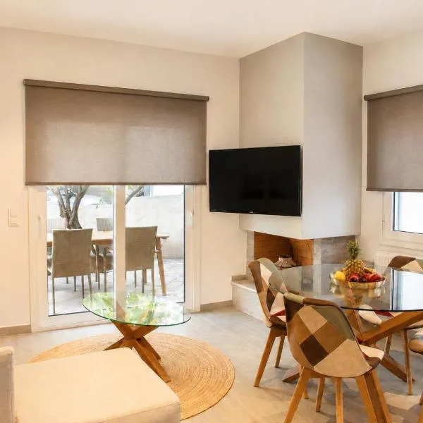 Athená Luxury Residence, hotel in Loutraki