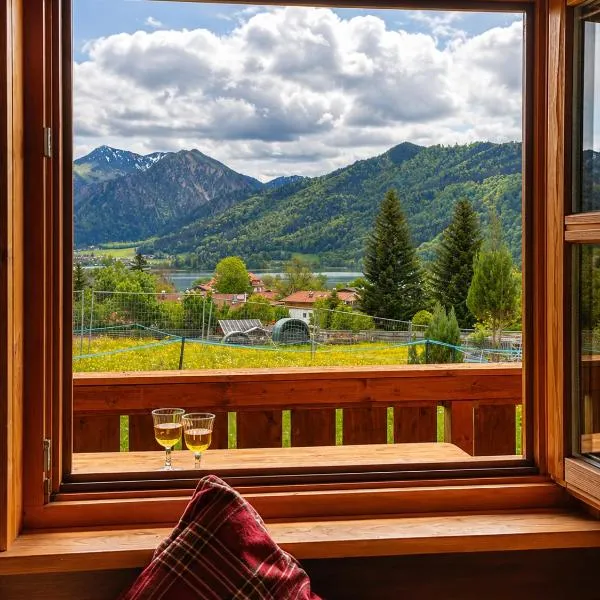 Chalets mit Schlierseeblick, neue Küche neues Bad, hotel v mestu Schliersee