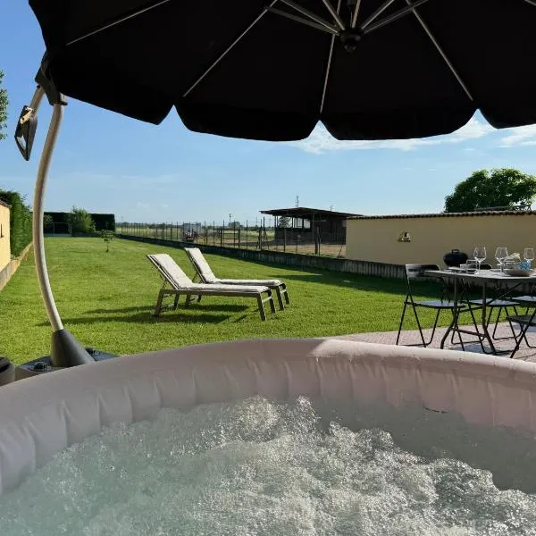 Casa con giardino tra Asti e Torino, Relax nel verde, hotel di Villanova dʼAsti