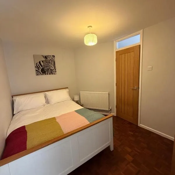 Modernised townhouse near Howbery Park，Crowmarsh Gifford的飯店