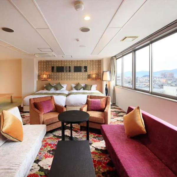 ํ์ฟ ์ด์ ์์นํ ํธํ
Centurion Hotel Villa Suite Fukui Ekimae