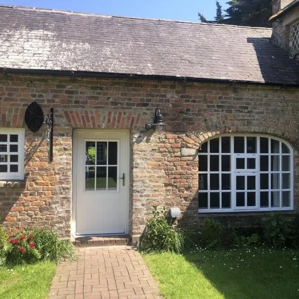 Wells House & Gardens Self Catering 3 Bedrooms & Sofa Bed Sleep8, hotel in Glenranny