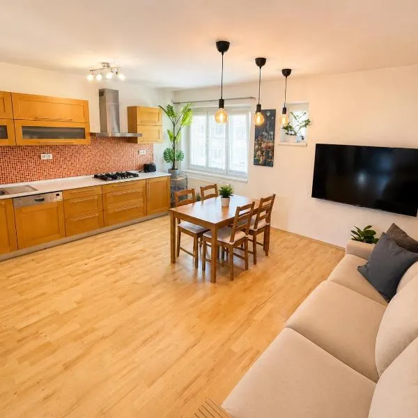 Lovely 2 Bedroom apartment, viešbutis mieste Bratislava