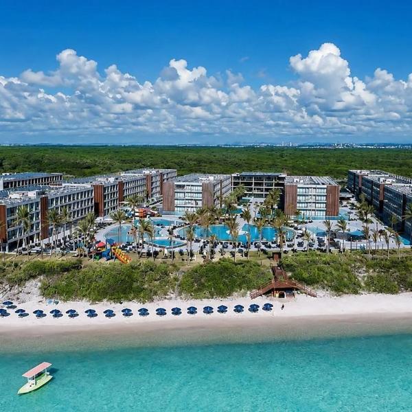 Resort Pé na Areia • Muro Alto