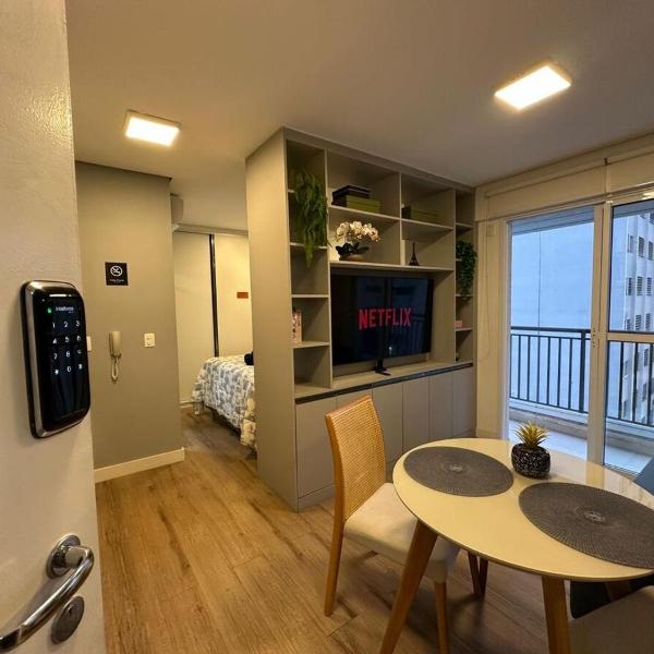 Studio Moderno com Piscina e Academia no Centro SP