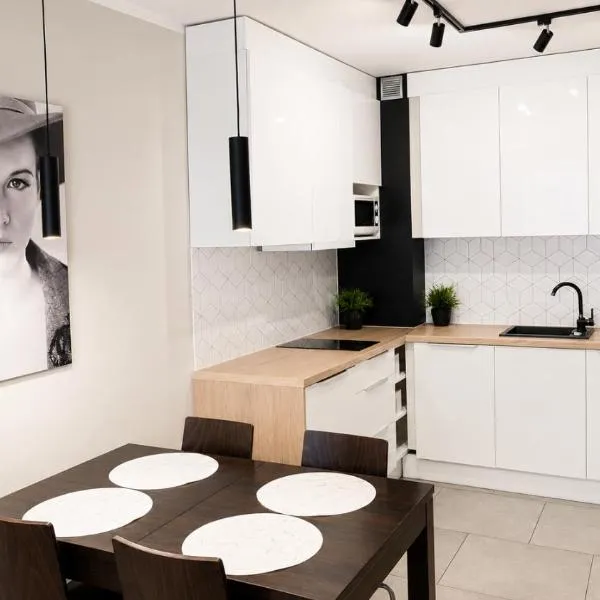 Apartament Jantar 3B w Darłówku, hotel in Darlowko