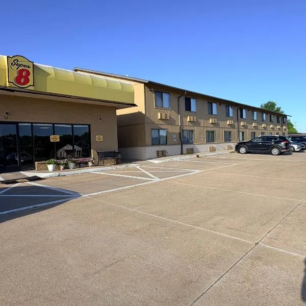Super 8 by Wyndham Macomb, hotell sihtkohas Macomb