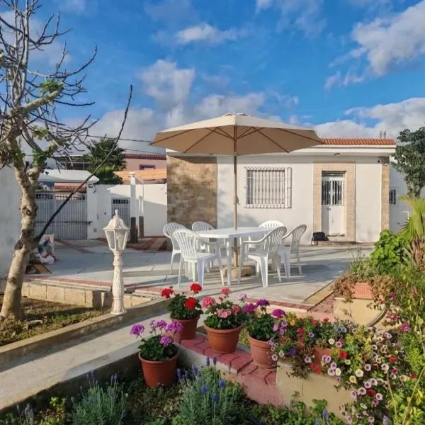 Villa Charme & Jardin à Fnideq, Proche Plage & Ceuta, hotel Fnidekben