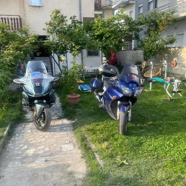 Rooms Struga free parking quiet area, hotel in Struga