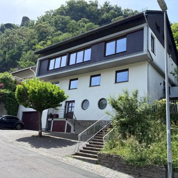 Rheinblick 549 Ferienwohnung in Oberwesel mit Panoramablick auf den Rhein, hotel in Oberwesel