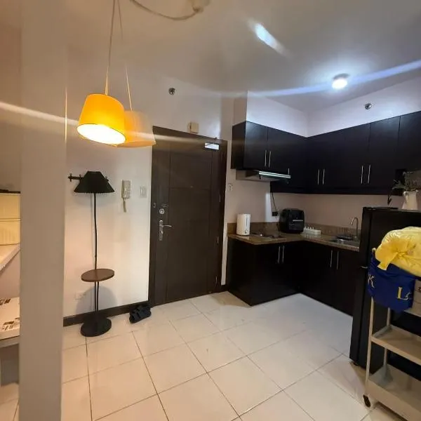 Pablo's Suites Unit 938, hotel Manilában