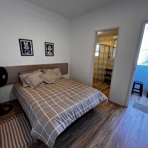 Apto-111-Canto do Forte - Suite- 1dorm -Sacada- Wi Fi -200 m da Praia e 20m dos Bares e restaurantes - uma Vaga de Garagem - Foto 4