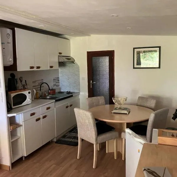 Gîte chez Kus, hotel en Changey