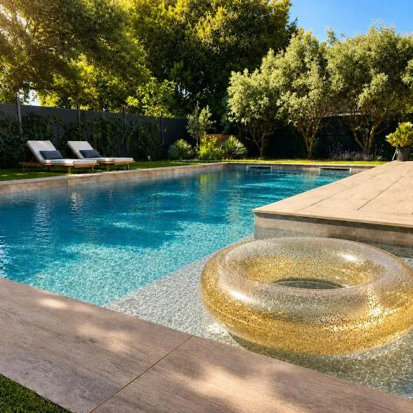 Suite neuve piscine privée Les Charmettes, Hotel in La Ciotat