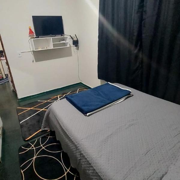 Casa para casal 250 metros do centro