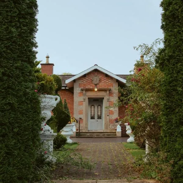 Ballymena में, होटल Oranmore