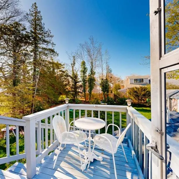 Everyday is Saturday, hotel ve Vineyard Haven