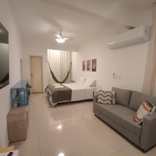 Apto econômico com Ar a 1 quadra da praia de Copacabana - Foto 2