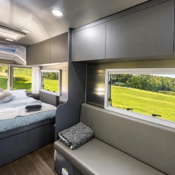 Mountain View, Glamping Caravan, Couples Escape, hotel v mestu Rawson