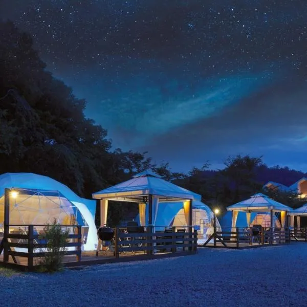 GRAX Premium Camp Resort Kyoto Rurikei، فندق في Nantan city