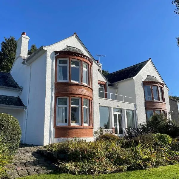 Beautiful 4BR Period Home With Spectacular Views - Pass the Keys, hotel v destinácii Kippford