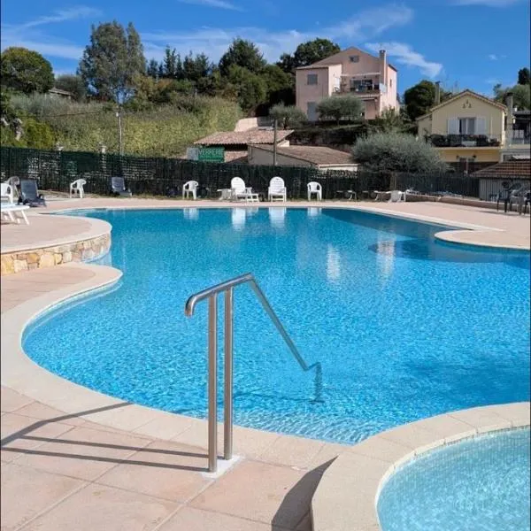 Premium Mobil-Home French Riviera - Camping Eden Biot, hotel Biot-ban