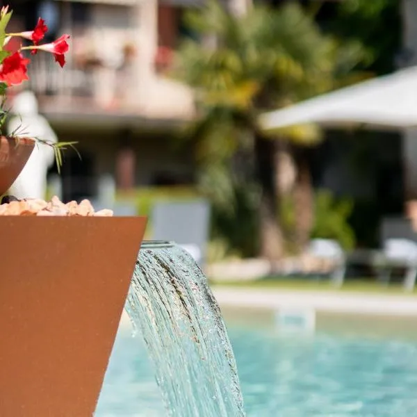 Residence Cà di Capri، فندق في بوسولينغو