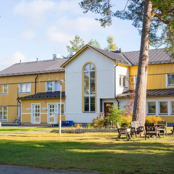 Kronoby folkhögskola, hotell sihtkohas Kruunupyy