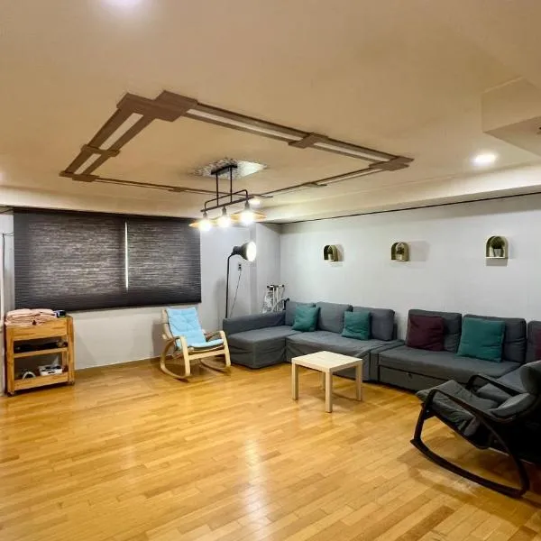 Ein Haus #3bedroomapt #Seoulstation #group #family, hotel di Seoul