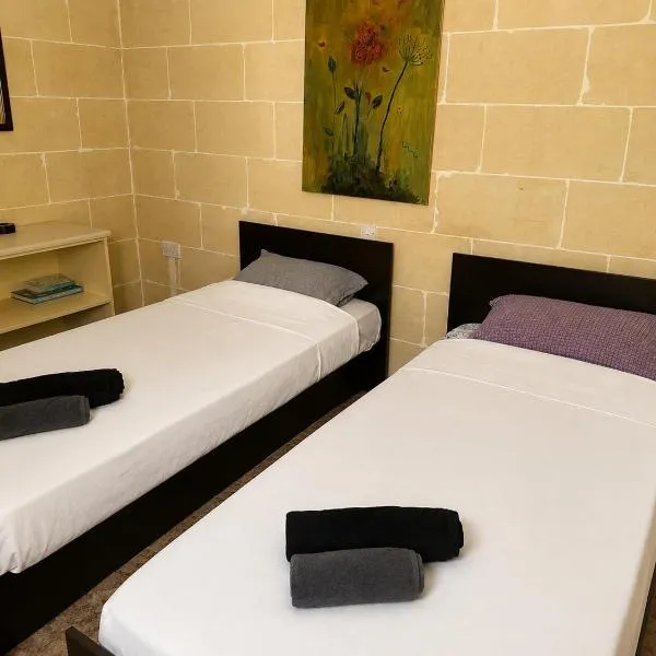 Twin bedroom for rent in Xaghra Gozo, Hotel in Xagħra