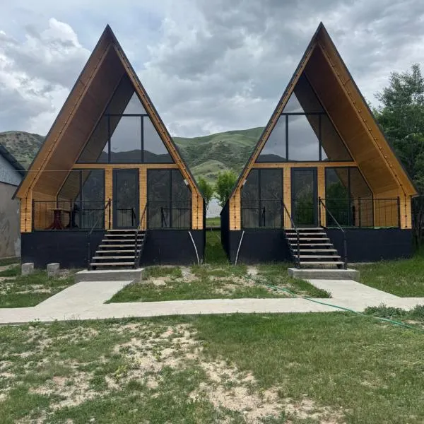 Eldos_Kolsai, viešbutis mieste Saty