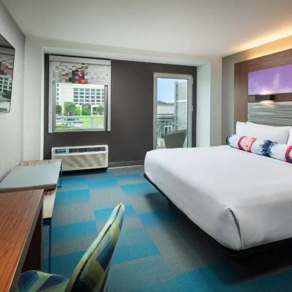 Aloft San Francisco Airport - photo 2