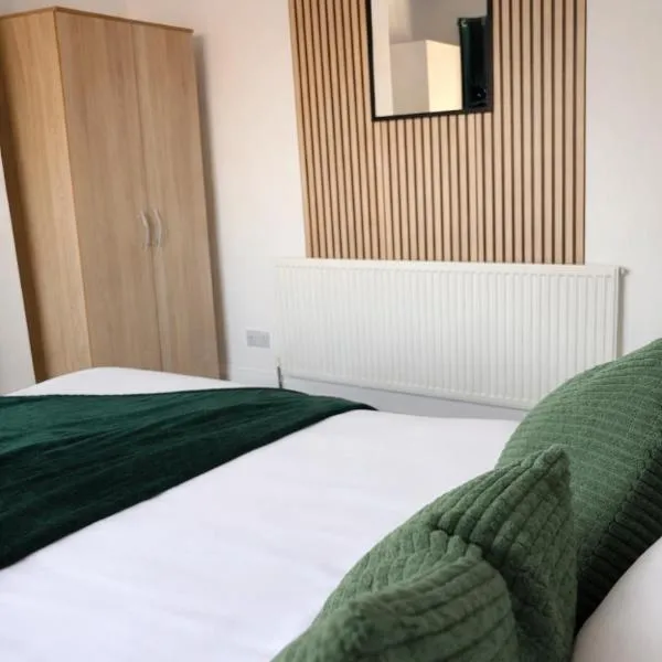 3 bedroom House with Free Parking, готель у місті Лестер