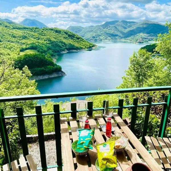 Lago Argentato, hotel i Valle Verde