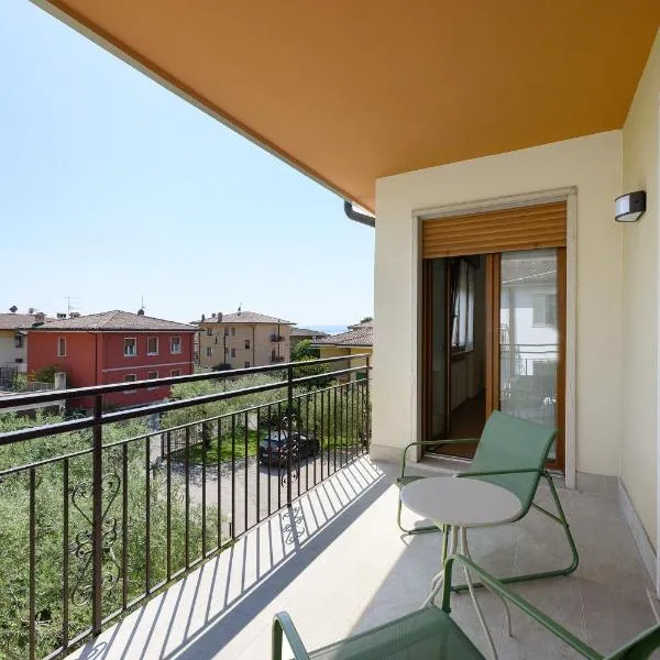 Charming Lake Garda Apartment, hotell i Torri del Benaco