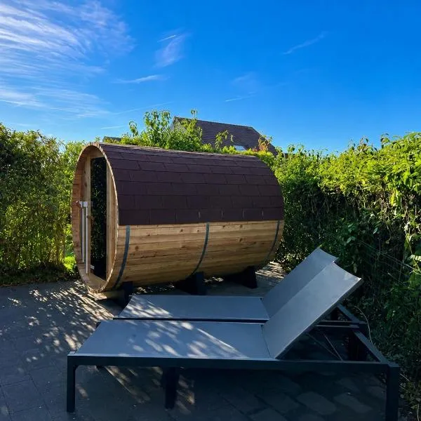Zen aan Zee jacuzzi & sauna no 33, Hotel in Breskens