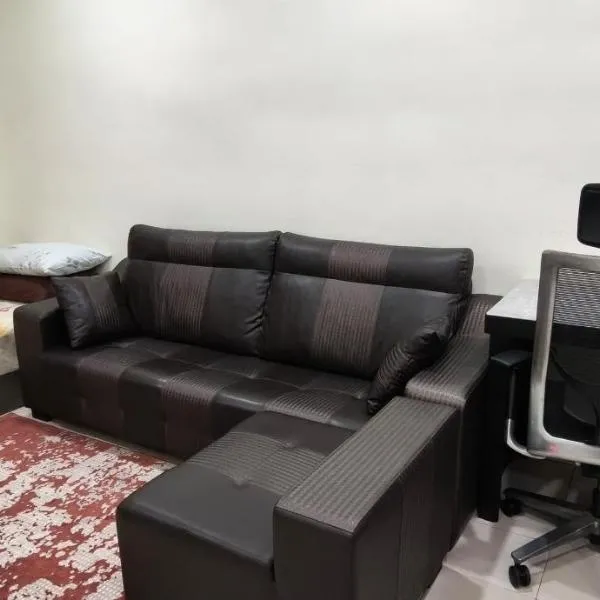 Tokmad Homes - Homestay near Mines shopping mall 600mbps WIFI Netflix โรงแรมในSerdang Lama