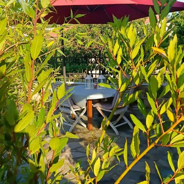 Lyra's house, hotel v destinácii Skiathos Town