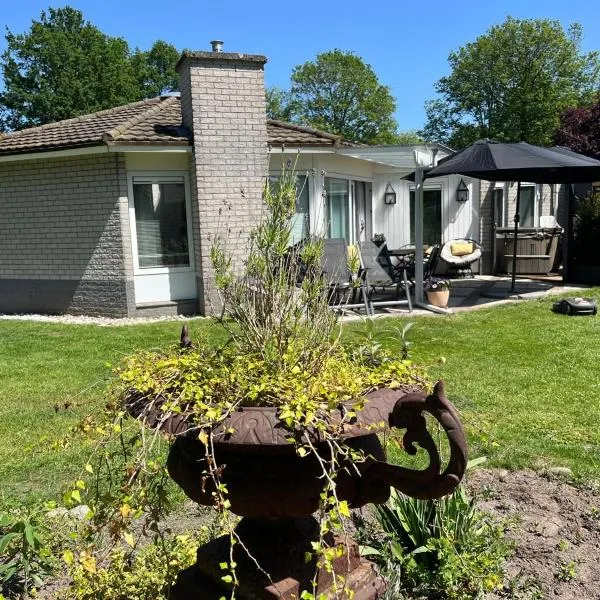 HOLTINGERHUYS Havelte- Giethoorn! Tegen betaling Wellness!!!, hotel v destinácii Havelte
