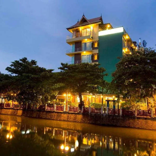 Lamphu Tree House Boutique Hotel, hotel v destinaci Bangkok