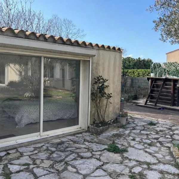 Studio cosy avec accès jardin, hotel u gradu 'Lunel-Viel'