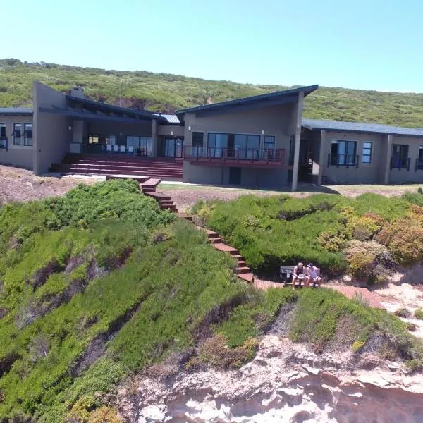 Cliff's Edge Farmhouse, hotel in Melkhoutfontein