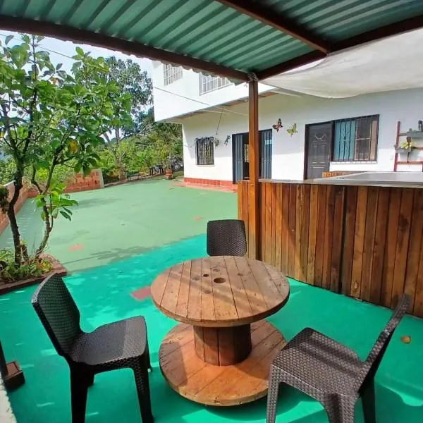 Hospedaje Campestre Villa Niny, hotel i San Gil