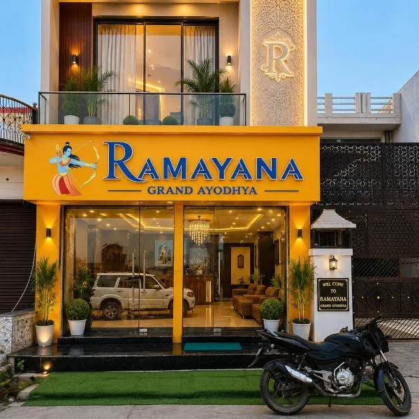 Hotel Ramayanam Grand Ayodhya-Step Away From Ram Temple, hotel i Ayodhya