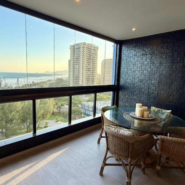 Lindo apartamento com vista panorâmica para o mar da Barra!