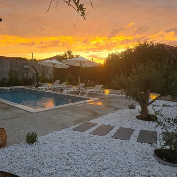 Villa Castelana, Hotel in Barbat na Rabu