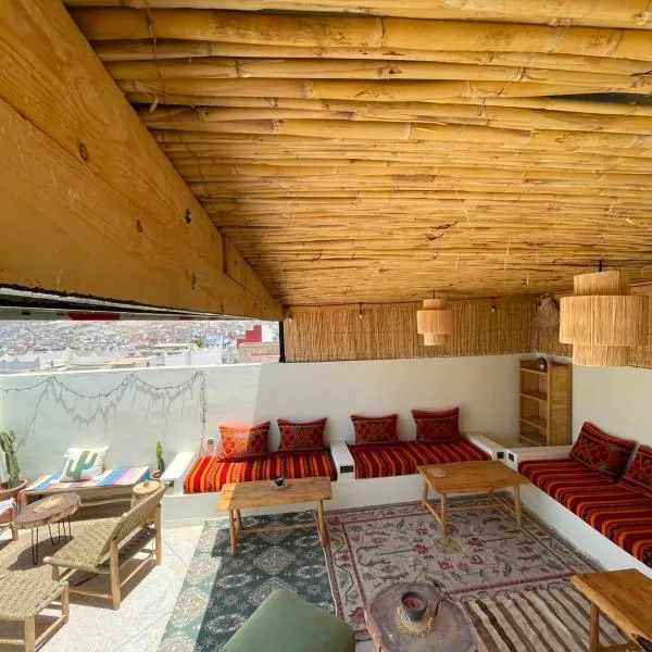 Coastal Haven Surf Morocco, hotel in Aourir