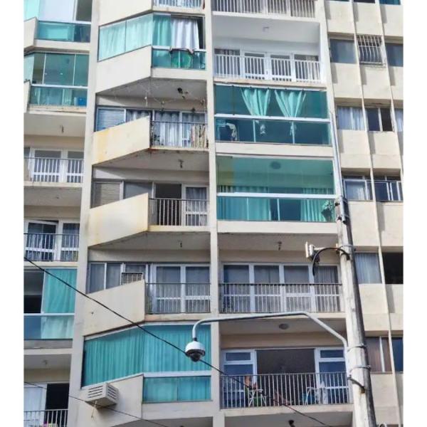 APARTAMENTO NO CORAÇAO DE GUARAPARI -- 100m DAS PRAIAS